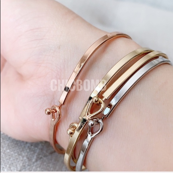 Dainty Hooked Bracelet - DEAR MOM: I LOVE YOU - Picture 4 of 5